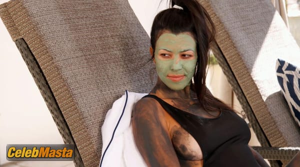Kourtney Kardashian Photo Collection from Keeping Up With The Kardashians photo 57