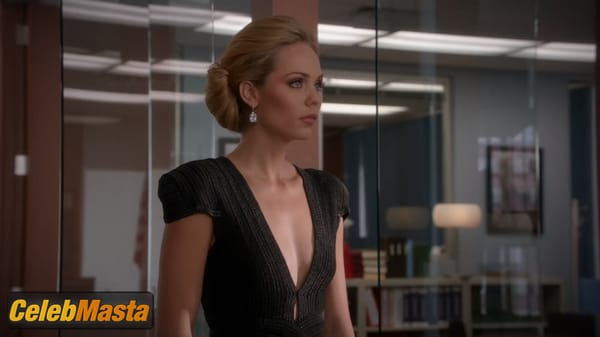 Photo Gallery: Laura Vandervoort in White Collar photo 6