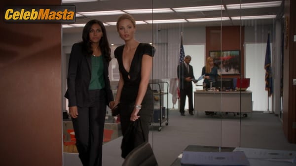 Photo Gallery: Laura Vandervoort in White Collar photo 7