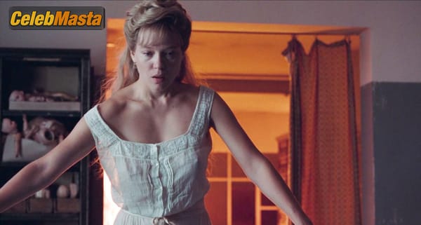 Lea Seydoux Photo Gallery from The Beast photo 7