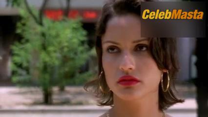 Leonor Varela Photo Collection from The Tailor Of Panama photo 23