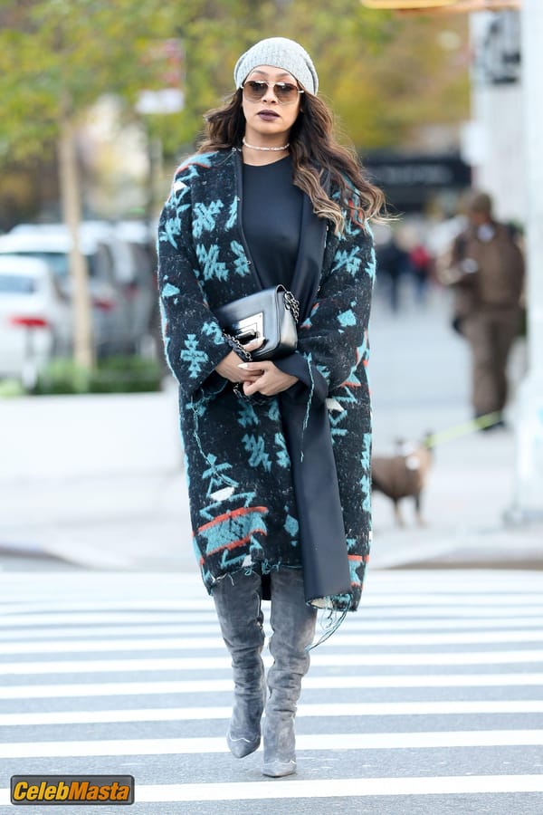 La La Anthony Photos: Pokies Spotted In The Cold Weather In A Black Top Without photo 1