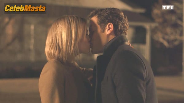 Laura Vandervoort Scene Photos Gallery from Coffee Shop photo 4