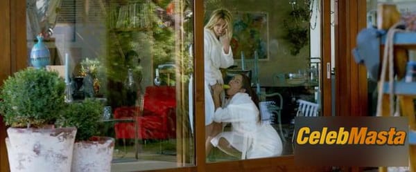 Lorenza Izzo Photo Gallery from Knock Knock photo 4