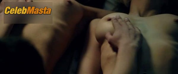 Lorenza Izzo Photo Gallery from Knock Knock photo 16