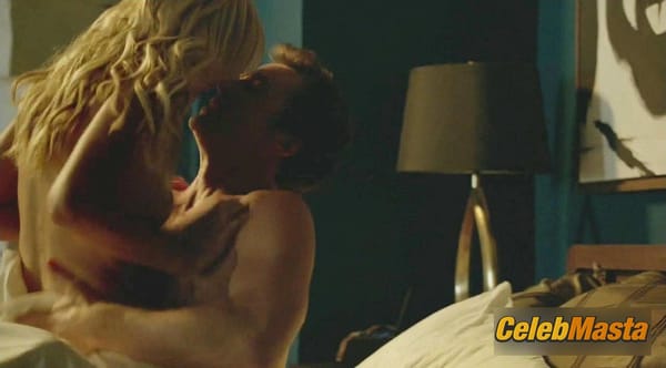 Laura Vandervoort Photo Collection from Bitten photo 38