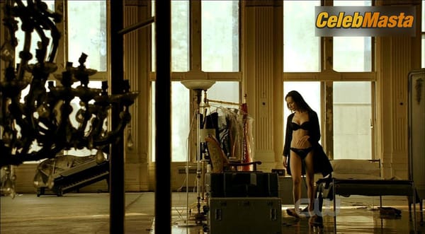 Maggie Q Scene Photos Gallery from Nikita photo 1