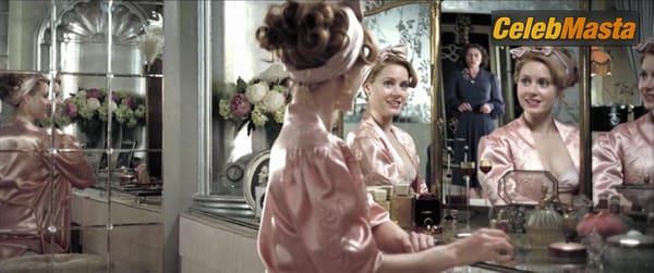 Amy Adams Photo Gallery from Miss Pettigrew Lives For A Day photo 4