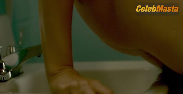 Kristen Bell Photo Gallery from The Lifeguard photo 23