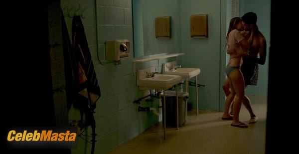 Kristen Bell Photo Gallery from The Lifeguard photo 31