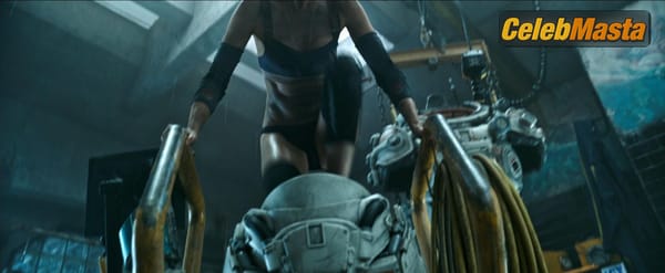 Kristen Stewart Photos from Underwater photo 10