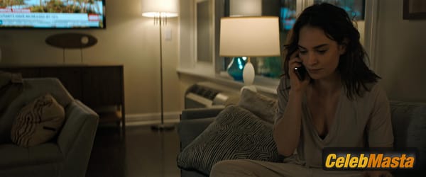 Lily James Photo Gallery from Relay (25 Photos) photo 9