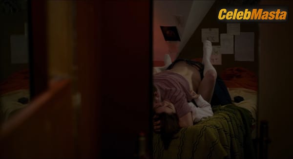 Maisie Williams Photo Gallery from The Falling photo 1