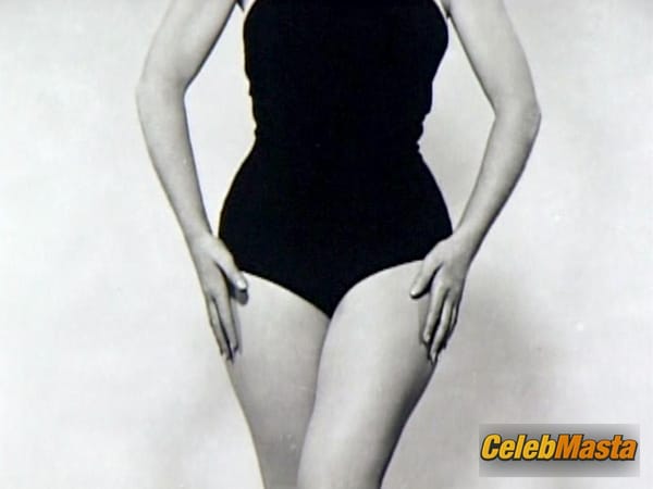 Marilyn Monroe Pics: The Mortal Goddess photo 6