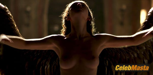 Matilda De Angelis Photo Set from Leonardo photo 16