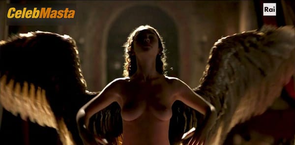 Matilda De Angelis Photo Set from Leonardo photo 18