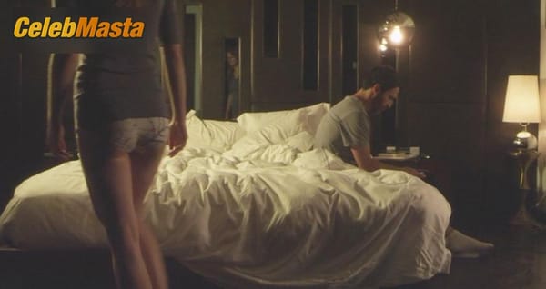 Marin Ireland Photos from 28 Hotel Rooms photo 6