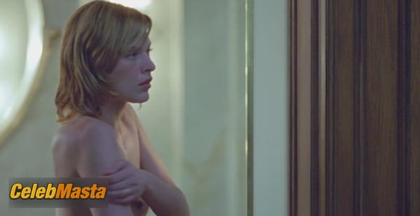 Milla Jovovich Photos from Resident Evil photo 10