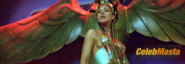 Monica Bellucci Photo Gallery from Asterix & Obelix Mission Cleopatre photo 12
