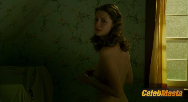 Mischa Barton Photo Gallery from Closing The Ring photo 8