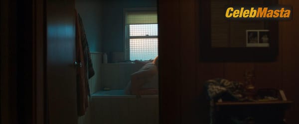 Naomi Watts Photo Collection from Infinite Storm photo 10