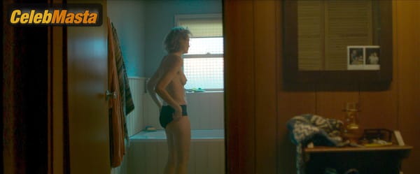 Naomi Watts Photo Collection from Infinite Storm photo 13
