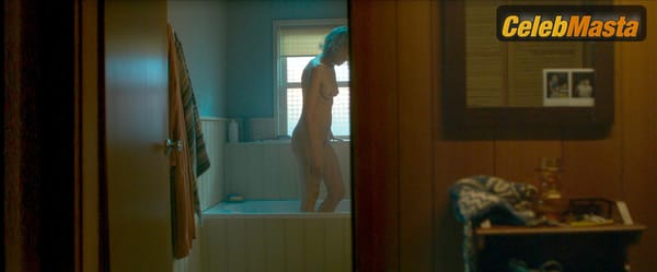 Naomi Watts Photo Collection from Infinite Storm photo 14