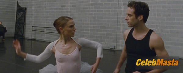 Natalie Portman Photo Collection from Black Swan photo 5
