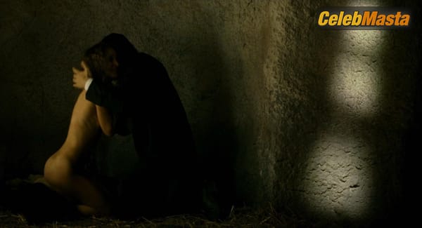 Natalie Portman Photo Set from Goya’s Ghosts photo 5