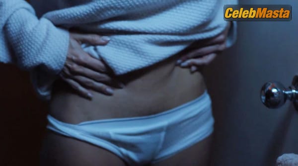 Pamela Anderson Photo Gallery from Connected photo 5