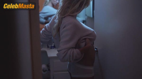 Pamela Anderson Photo Gallery from Connected photo 8