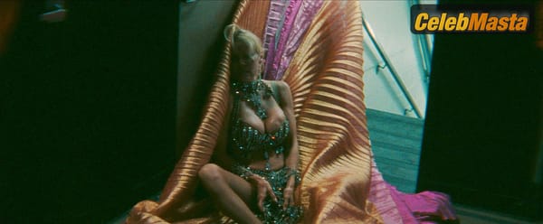 Pamela Anderson Photo Collection from The Last Showgirl photo 5