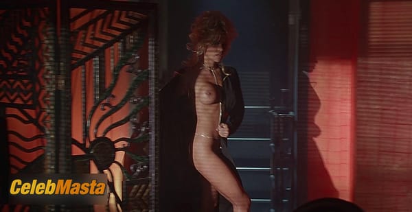 Pamela Anderson Photo Gallery from Barb Wire photo 13