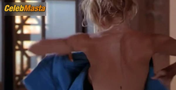 Pamela Anderson Scene Photos Gallery from V.i.p. photo 13