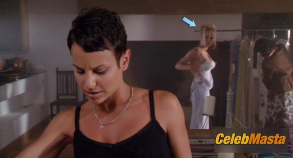 Pamela Anderson Scene Photos Gallery from V.i.p. photo 31