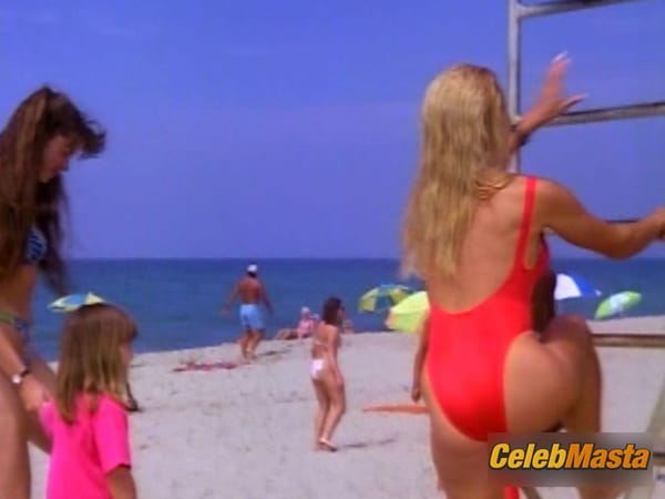 Pamela Anderson Photo Gallery from Baywatch photo 6