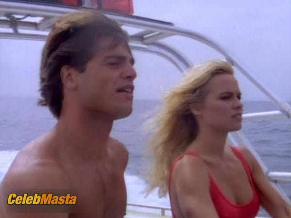 Pamela Anderson Photo Gallery from Baywatch photo 21