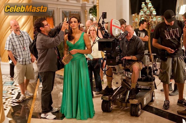 Paula Patton Scene Photos Gallery from Mission Impossible – Ghost Protocol photo 14
