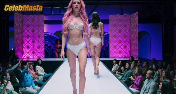 Paulina Gaitan Scene Photos Gallery from P T@s Redes Sociales photo 13