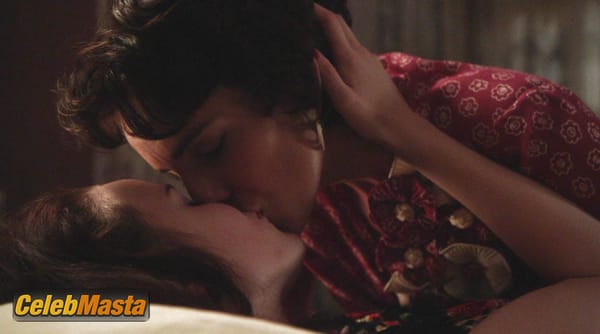 Rachel Brosnahan Photo Gallery from Manhattan photo 6