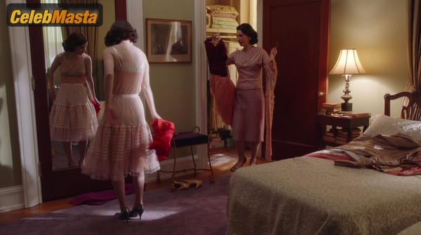Rachel Brosnahan Photo Gallery from The Marvelous Mrs. Maisel photo 25
