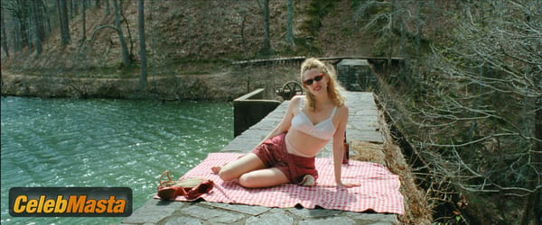 Riley Keough Photos from The Devil All The Time photo 5