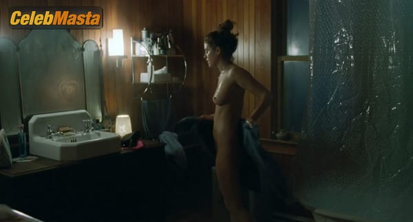 Riley Keough Photo Collection from The Lodge photo 7