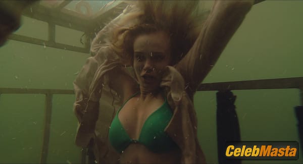 Sara Paxton Photos from Shark Night 3d photo 6