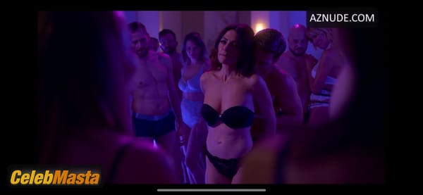 Photo Gallery: Sarah Shahi in Sex/life photo 20