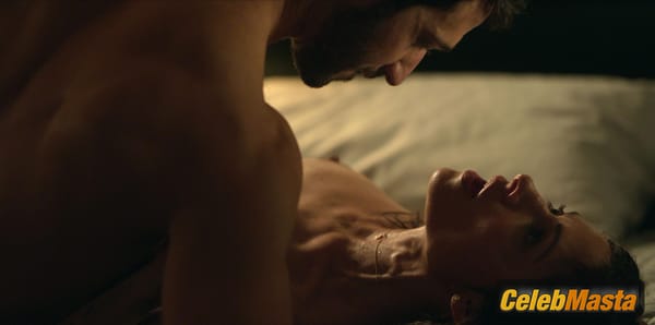 Photo Gallery: Sarah Shahi in Sex/life photo 35