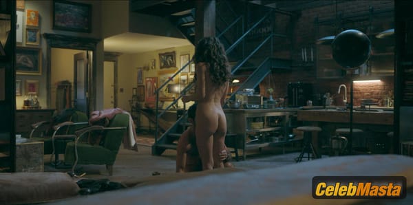 Photo Gallery: Sarah Shahi in Sex/life photo 39