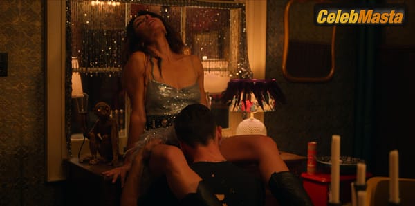 Photo Gallery: Sarah Shahi in Sex/life photo 53