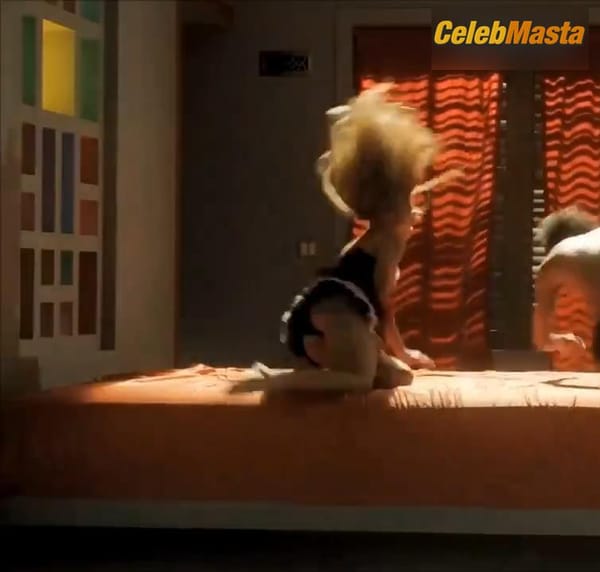 Photo Gallery: Shakira in Gypsy photo 1