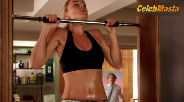 Photo Gallery: Serinda Swan in Graceland photo 8